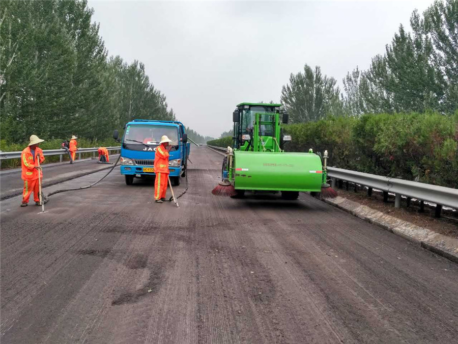 道路施工強力清掃機的應用介紹